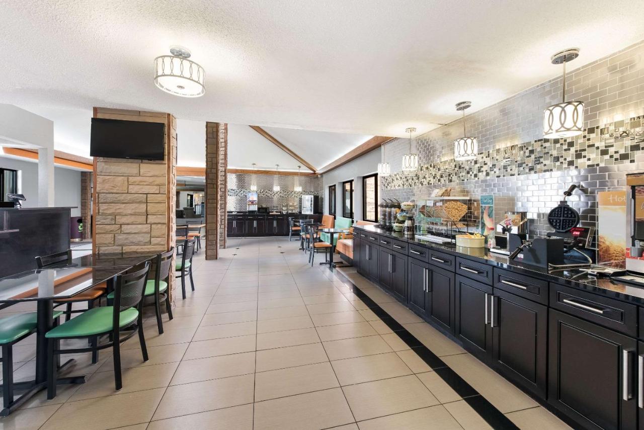 Quality Inn Upper Sandusky Eksteriør billede