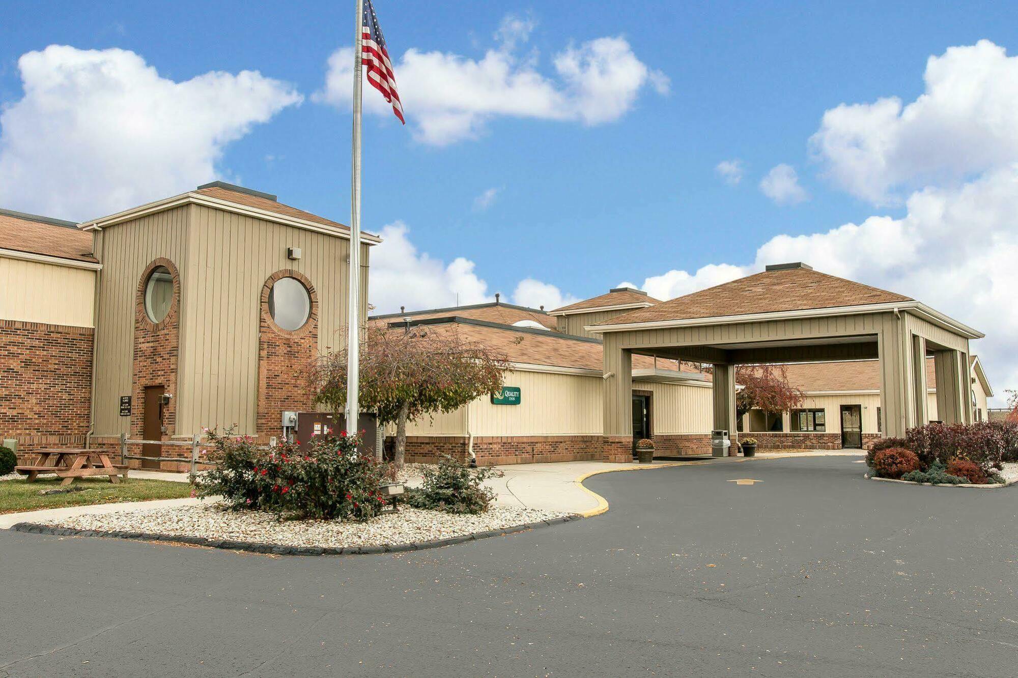 Quality Inn Upper Sandusky Eksteriør billede